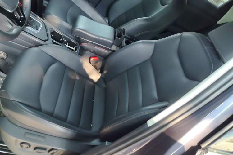 Used Volkswagen Tharu 2021 330TSI All-Wheel Drive Luxury PLUS Version Left Front Seat