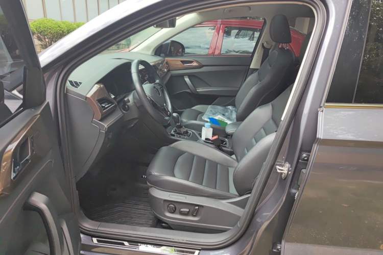 Used Volkswagen Tharu 2021 280TSI Two-Wheel-Drive Luxury Plus Edition Left Front Seat