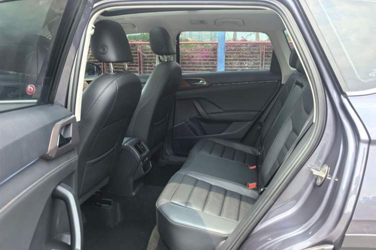 Used Volkswagen Tharu 2021 330TSI Four-Wheel Drive Flagship Edition Left Rear Seat