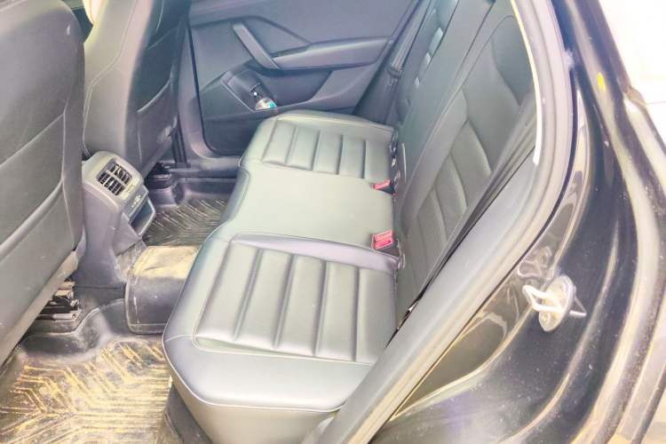 Used Volkswagen Tharu 2021 280TSI Two-Wheel-Drive Luxury Plus Edition Left Rear Seat