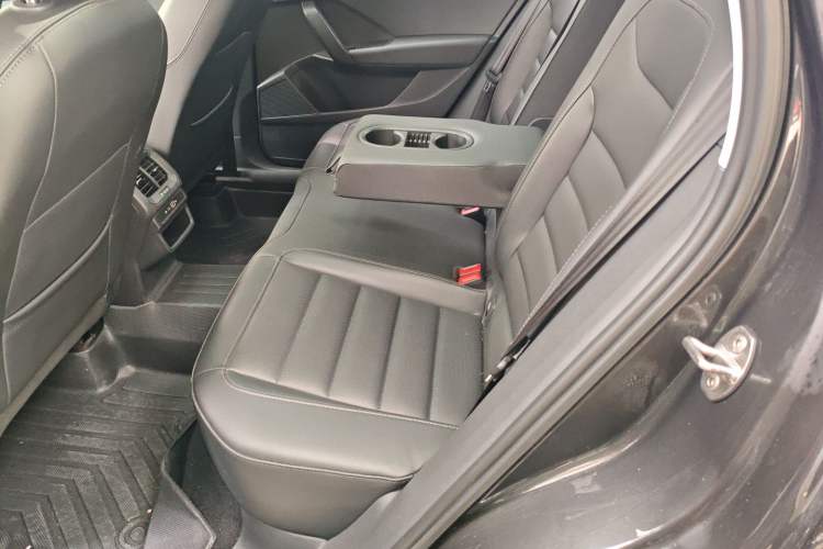 Used Volkswagen Tharu 2021 330TSI All-Wheel Drive Luxury PLUS Version Left Rear Seat