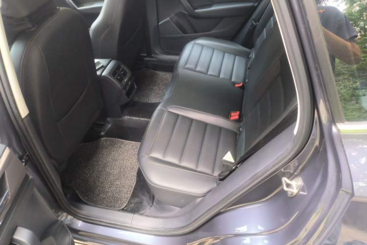 Used Volkswagen Tharu 2021 280TSI Two-Wheel-Drive Luxury Plus Edition Left Rear Seat