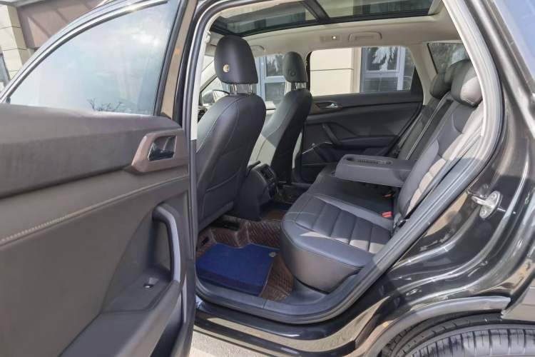 Used Volkswagen Tharu 2021 280TSI Two-Wheel-Drive Luxury Edition Left Rear Seat