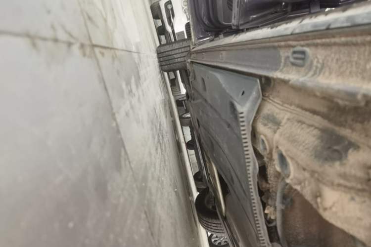 Used Volkswagen Tharu 2021 280TSI Two-Wheel Drive Trend Edition Left Side Sill