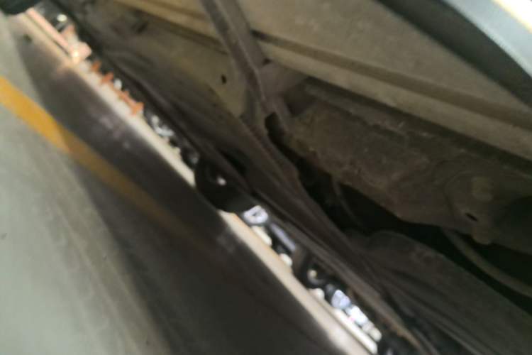 Used Volkswagen Tharu 2021 280TSI Two-Wheel Drive Trend Edition Left Side Sill