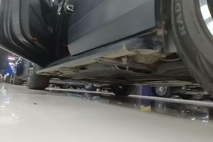Used Volkswagen Tharu 2021 280TSI Two-Wheel-Drive Luxury Plus Edition Left Side Sill