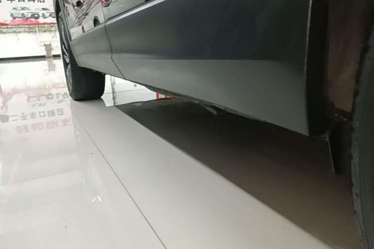 Used Volkswagen Tharu 2021 280TSI Two-Wheel-Drive Luxury Plus Edition Left Side Sill