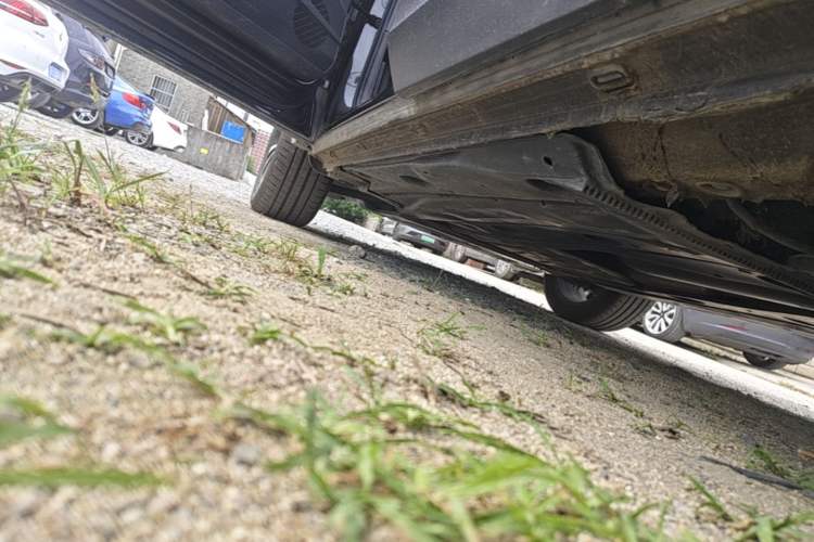 Used Volkswagen Tharu 2021 280TSI Two-Wheel-Drive Luxury Plus Edition Left Side Sill