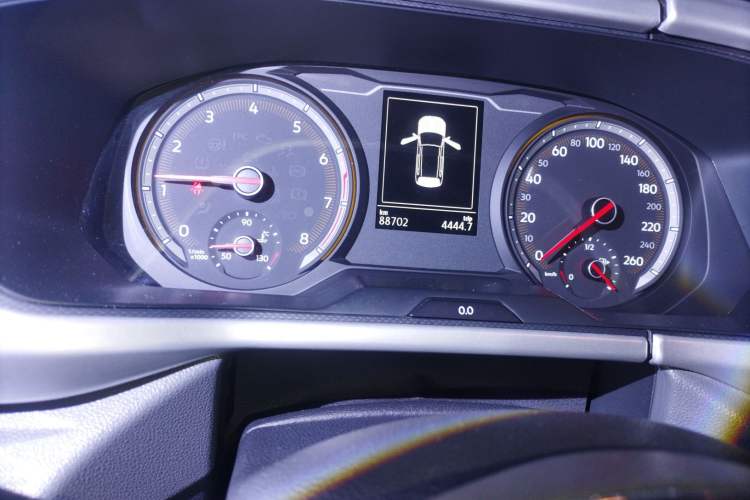 Used Volkswagen Tharu 2021 280TSI Two-Wheel Drive Trend Edition Odometer Close Up