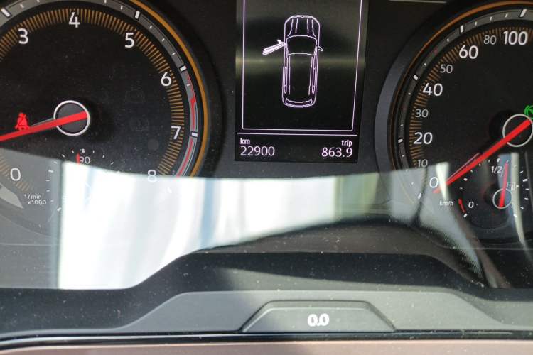Used Volkswagen Tharu 2021 280TSI Two-Wheel Drive Comfort Edition Odometer Close Up