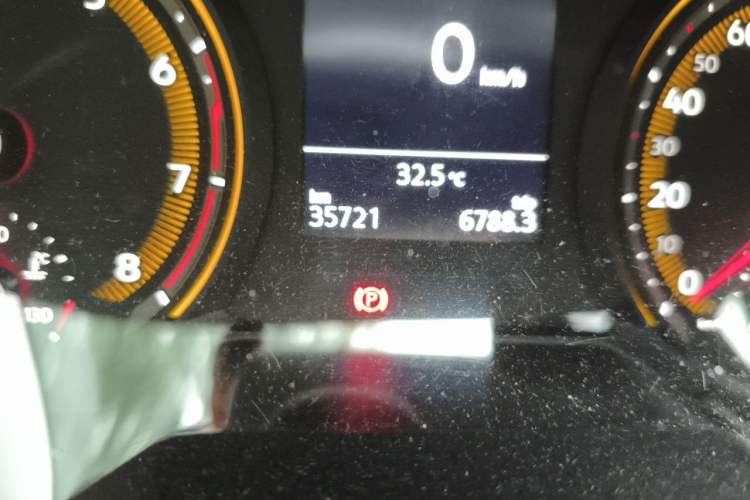 Used Volkswagen Tharu 2021 280TSI Two-Wheel Drive Comfort Edition Odometer Close Up