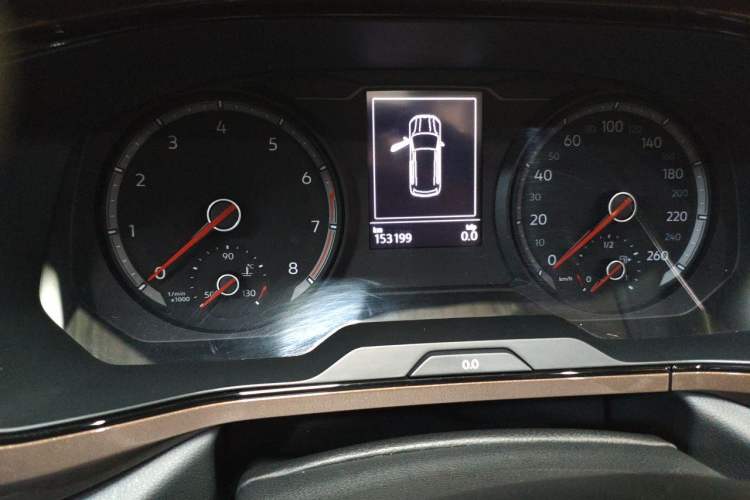 Used Volkswagen Tharu 2021 280TSI Two-Wheel-Drive Luxury Plus Edition Odometer Close Up