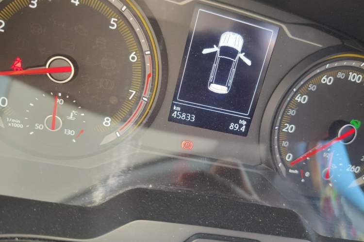 Used Volkswagen Tharu 2021 280TSI Two-Wheel-Drive Luxury Plus Edition Odometer Close Up