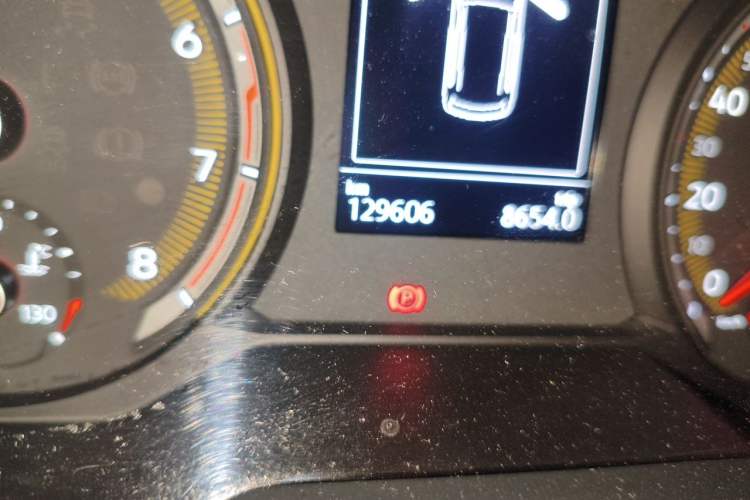 Used Volkswagen Tharu 2021 280TSI Two-Wheel-Drive Luxury Plus Edition Odometer Close Up