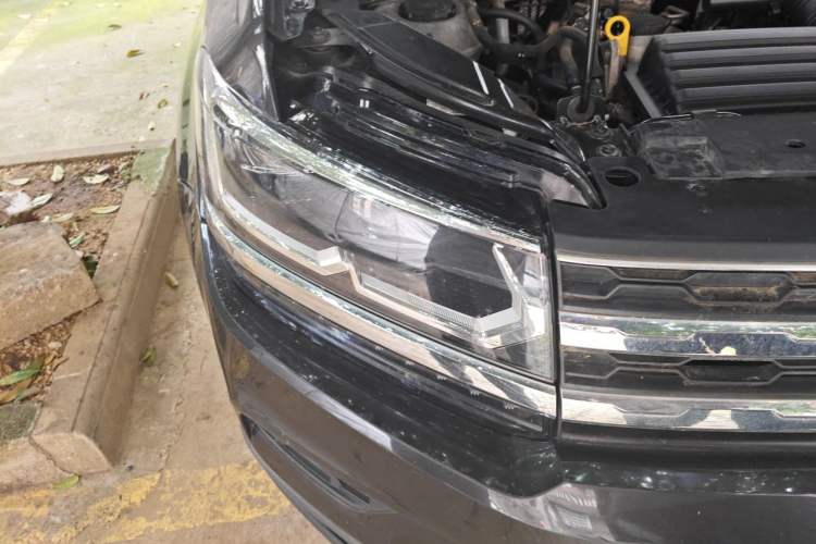 Used Volkswagen Tharu 2021 280TSI Two-Wheel-Drive Luxury Plus Edition Right Front Headlight