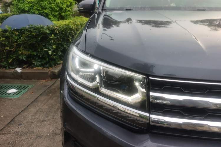 Used Volkswagen Tharu 2021 280TSI Two-Wheel-Drive Luxury Plus Edition Right Front Headlight