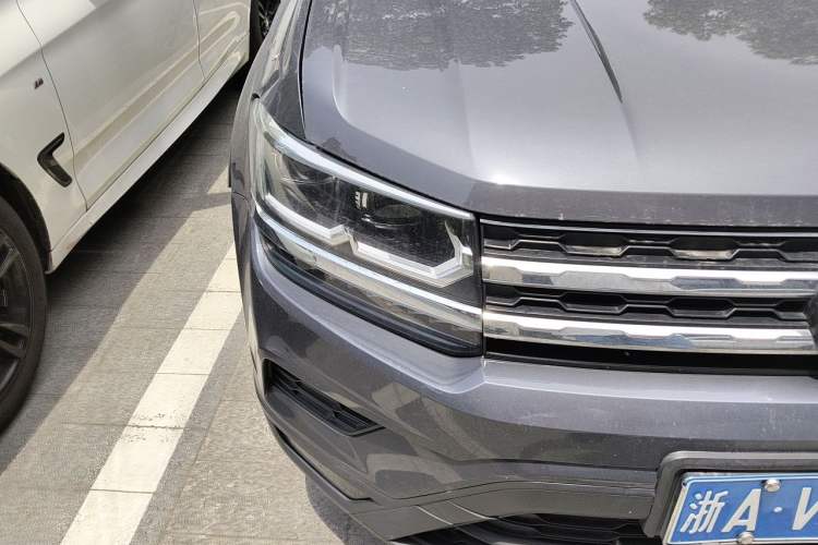 Used Volkswagen Tharu 2021 280TSI Two-Wheel-Drive Luxury Edition Right Front Headlight
