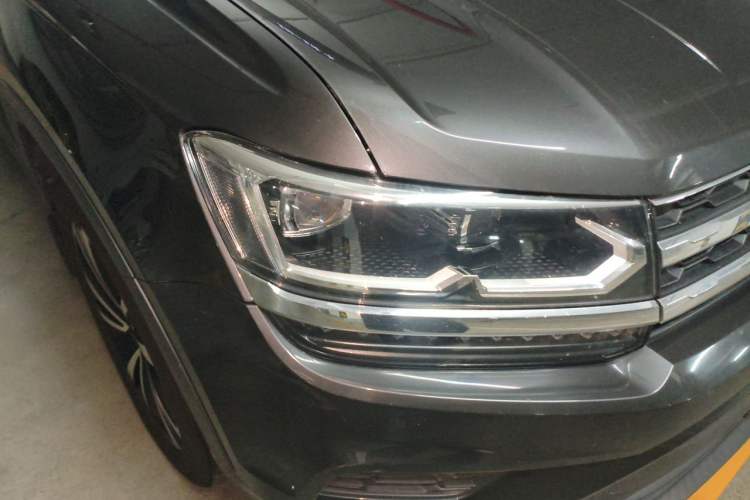 Used Volkswagen Tharu 2021 280TSI Two-Wheel-Drive Luxury Plus Edition Right Front Headlight