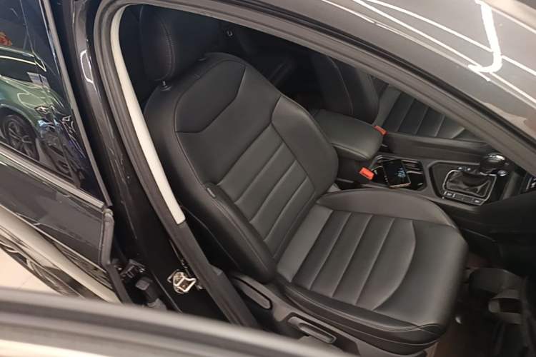 Used Volkswagen Tharu 2021 280TSI Two-Wheel-Drive Luxury Edition Right Front Seat