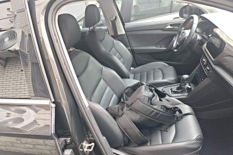 Used Volkswagen Tharu 2021 280TSI Two-Wheel-Drive Luxury Plus Edition Right Front Seat