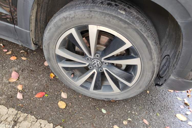 Used Volkswagen Tharu 2021 280TSI Two-Wheel-Drive Luxury Plus Edition Right Front Wheel Hub