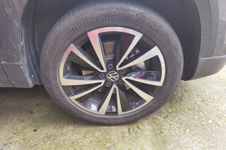Used Volkswagen Tharu 2021 280TSI Two-Wheel-Drive Luxury Plus Edition Right Front Wheel Hub