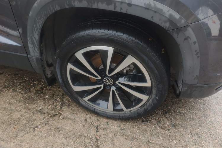 Used Volkswagen Tharu 2021 280TSI Two-Wheel-Drive Luxury Plus Edition Right Front Wheel Hub