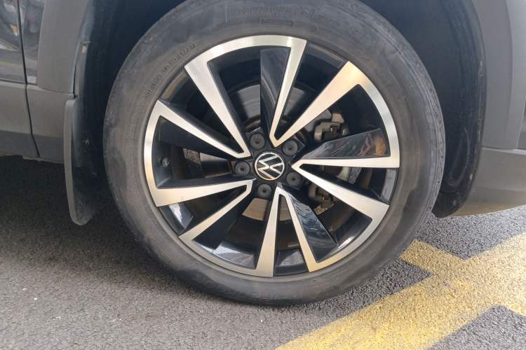 Used Volkswagen Tharu 2021 280TSI Two-Wheel-Drive Luxury Plus Edition Right Front Wheel Hub