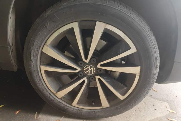 Used Volkswagen Tharu 2021 280TSI Two-Wheel-Drive Luxury Plus Edition Right Front Wheel Hub