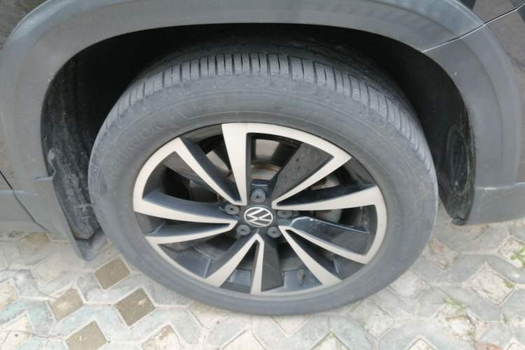 Used Volkswagen Tharu 2021 280TSI Two-Wheel-Drive Luxury Plus Edition Right Front Wheel Hub