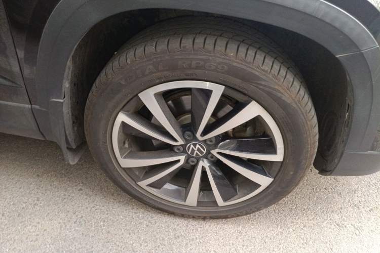 Used Volkswagen Tharu 2021 280TSI Two-Wheel-Drive Luxury Plus Edition Right Front Wheel Hub