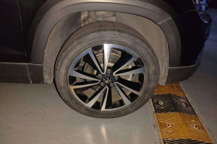 Used Volkswagen Tharu 2021 280TSI Two-Wheel-Drive Luxury Plus Edition Right Front Wheel Hub
