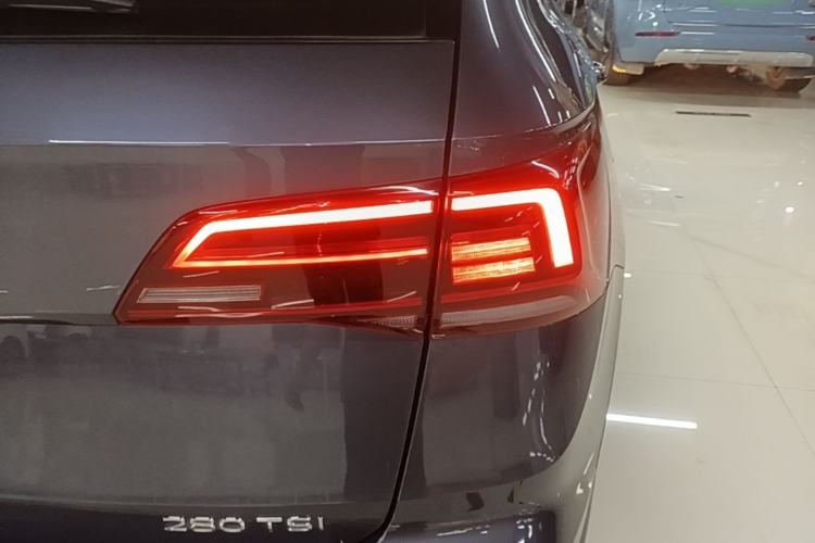 Used Volkswagen Tharu 2021 280TSI Two-Wheel-Drive Luxury Plus Edition Right Rear Taillight