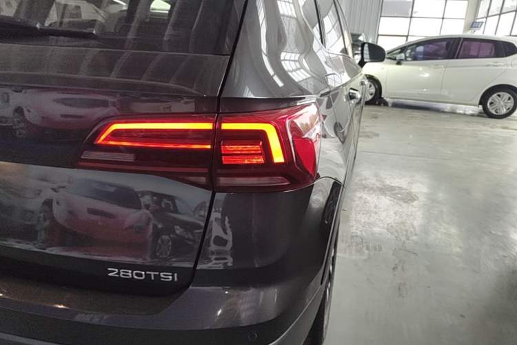 Used Volkswagen Tharu 2021 280TSI Two-Wheel Drive Comfort Edition Right Rear Taillight