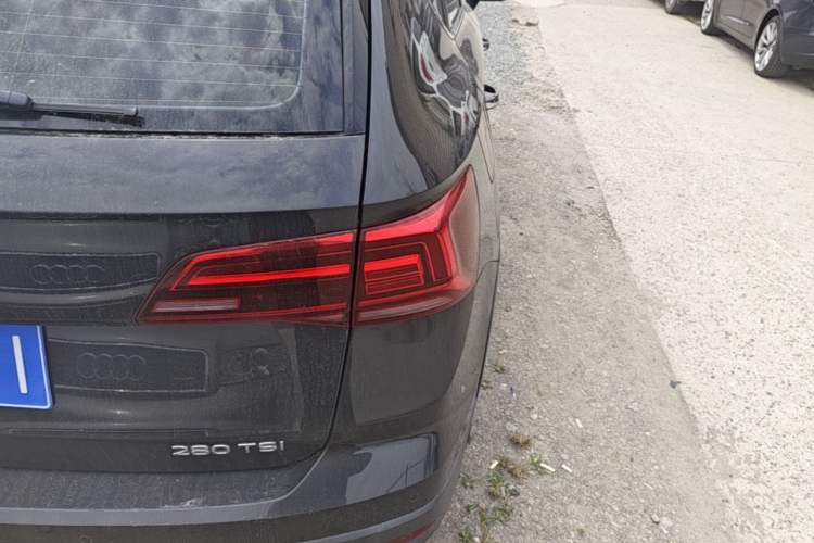 Used Volkswagen Tharu 2021 280TSI Two-Wheel-Drive Luxury Plus Edition Right Rear Taillight