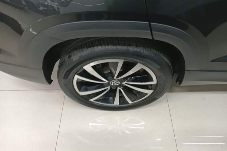 Used Volkswagen Tharu 2021 280TSI Two-Wheel-Drive Luxury Plus Edition Right Rear Wheel Hub