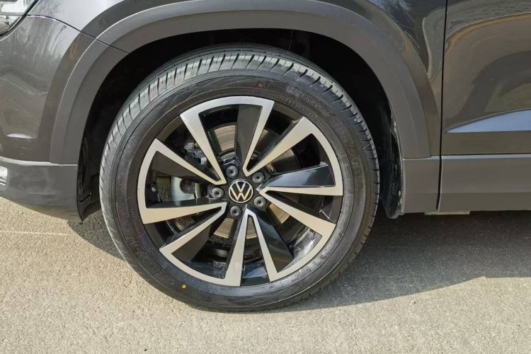 Used Volkswagen Tharu 2021 280TSI Two-Wheel-Drive Luxury Edition Right Rear Wheel Hub