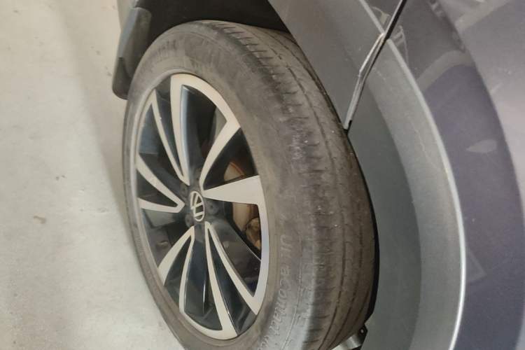 Used Volkswagen Tharu 2021 280TSI Two-Wheel-Drive Luxury Edition Right Rear Wheel Hub