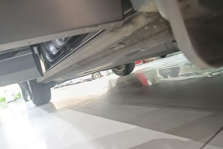 Used Volkswagen Tharu 2021 280TSI Two-Wheel Drive Trend Edition Right Side Sill