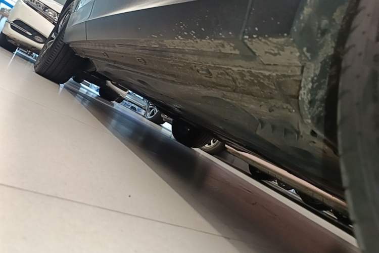 Used Volkswagen Tharu 2021 280TSI Two-Wheel-Drive Luxury Edition Right Side Sill