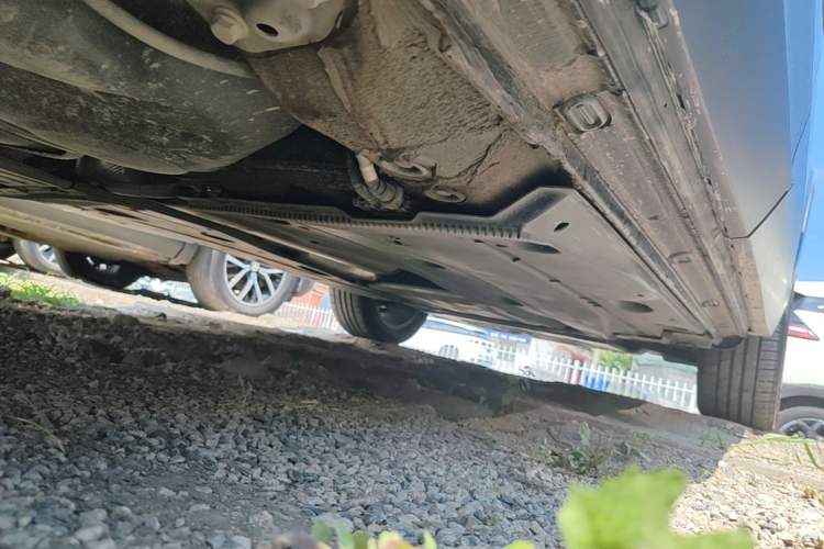 Used Volkswagen Tharu 2021 280TSI Two-Wheel-Drive Luxury Plus Edition Right Side Sill