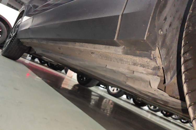 Used Volkswagen Tharu 2021 280TSI Two-Wheel Drive Comfort Edition Right Side Sill