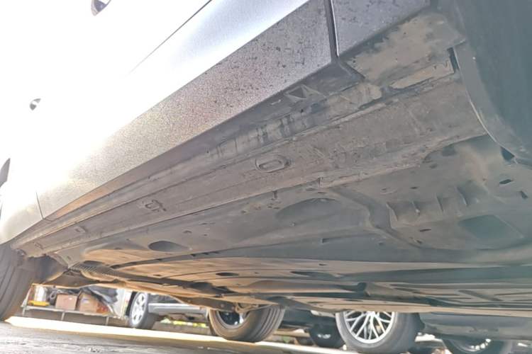 Used Volkswagen Tharu 2021 280TSI Two-Wheel-Drive Luxury Plus Edition Right Side Sill