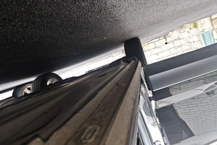 Used Volkswagen Tharu 2021 280TSI Two-Wheel-Drive Luxury Plus Edition Right Side Sill