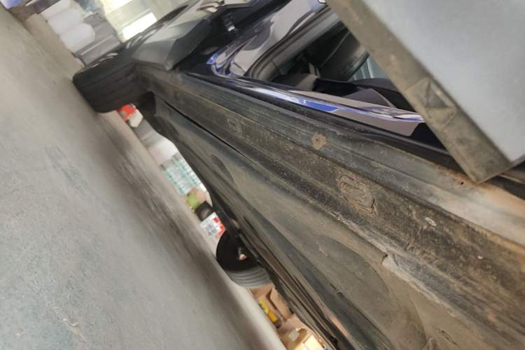 Used Volkswagen Tharu 2021 280TSI Two-Wheel-Drive Luxury Edition Right Side Sill