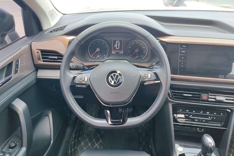 Used Volkswagen Tharu 2021 280TSI Two-Wheel-Drive Luxury Plus Edition Steering Wheel