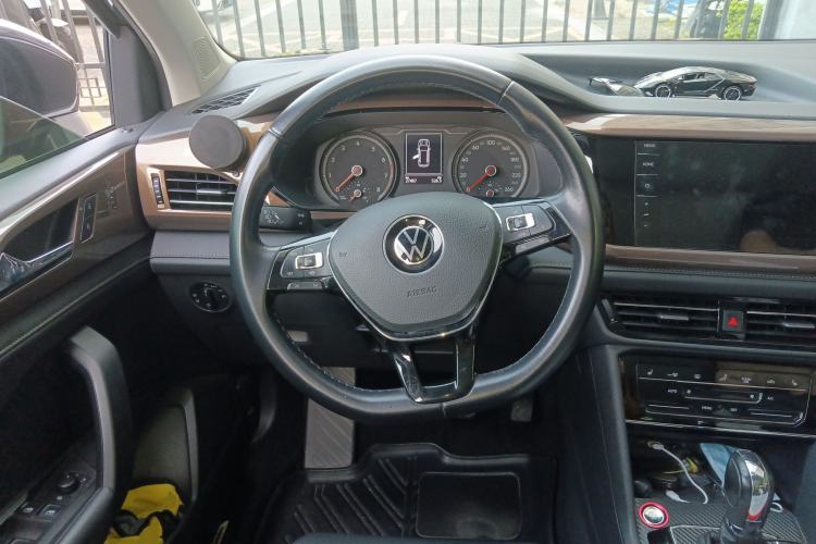 Used Volkswagen Tharu 2021 280TSI Two-Wheel-Drive Luxury Plus Edition Steering Wheel