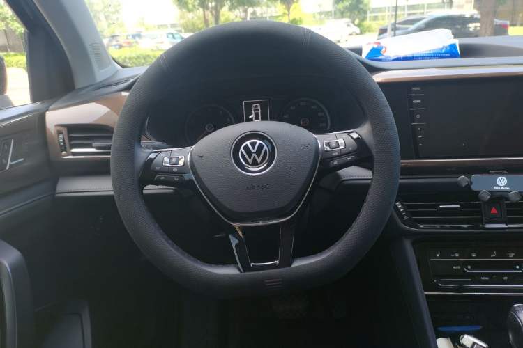 Used Volkswagen Tharu 2021 280TSI Two-Wheel-Drive Luxury Plus Edition Steering Wheel