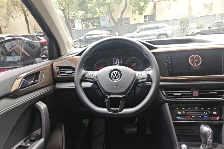 Used Volkswagen Tharu 2021 280TSI Two-Wheel-Drive Luxury Plus Edition Steering Wheel