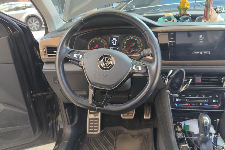Used Volkswagen Tharu 2021 280TSI Two-Wheel-Drive Luxury Plus Edition Steering Wheel